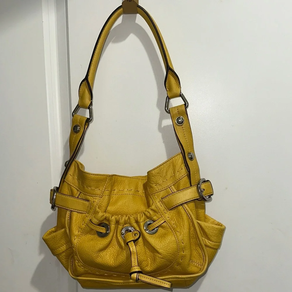 B. Makowsky Mustard Yellow Chunky Bohemian Leather Shoulder Bag - Picture 1 of 4